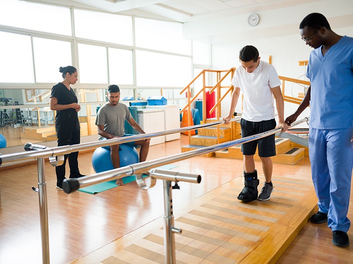 how to become a physical therapist